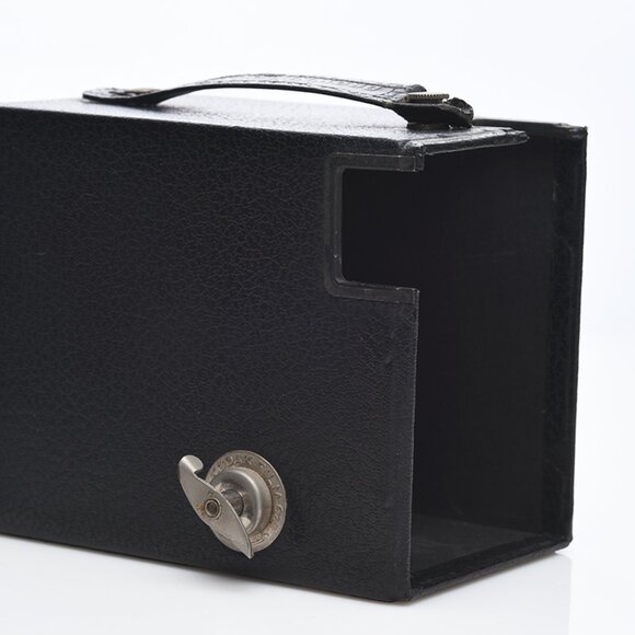 Old Vintage Kodak Brownie Box Camera Junior Six-20 - Picture 2 of 7